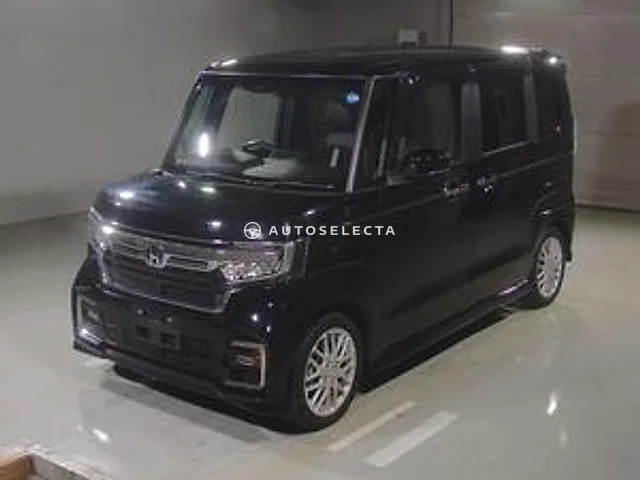 Honda N-BOX Custom 2022, auction grade 4.5