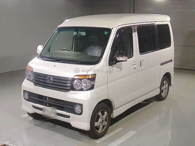 Daihatsu Atrai Wagon 2011, auction grade 3.5