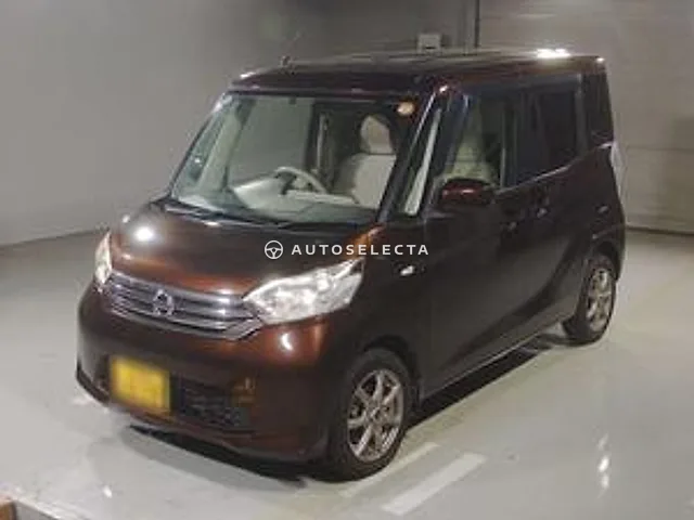 Nissan Dayz Roox 2014, auction grade 3.5