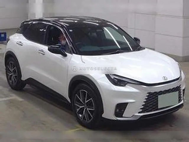 Lexus LBX 2024, auction grade 4.5