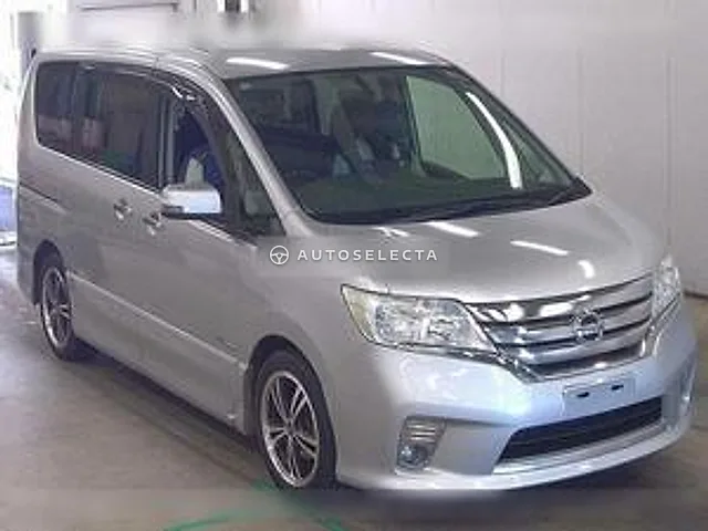 Nissan Serena 2013