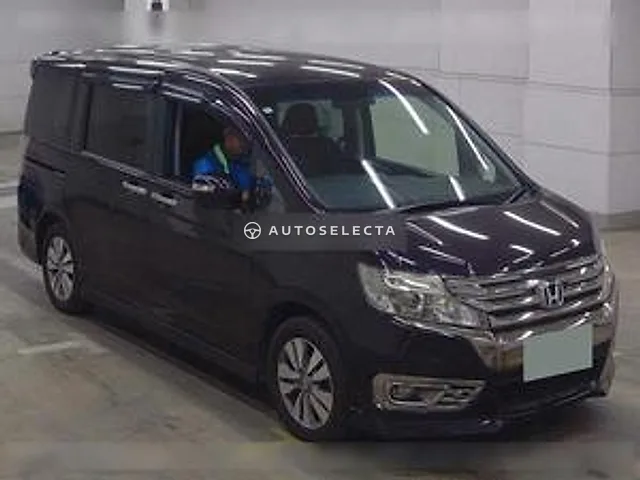 Honda Stepwgn Spada 2014, auction grade 3.5