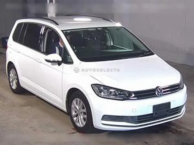 Volkswagen Golf Touran 2016, auction grade 3.5