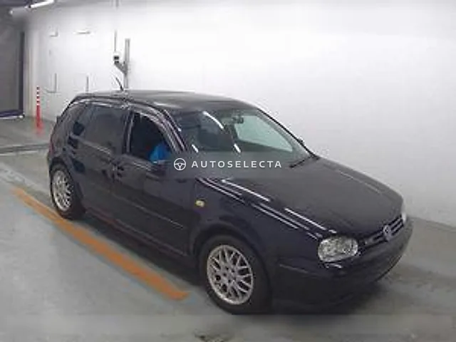 Volkswagen Golf 2001, auction grade 4