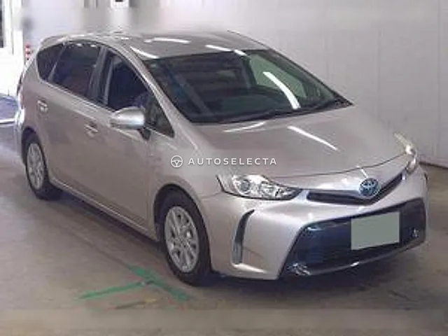 Toyota Prius Alpha 2018, auction grade R
