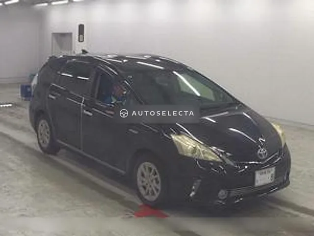 Toyota Prius Alpha 2012, auction grade 3