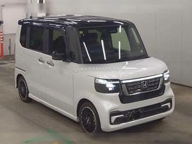 Honda N-BOX Custom 2023, auction grade 4.5