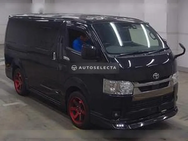 Toyota Hiace Van 2022, auction grade 3