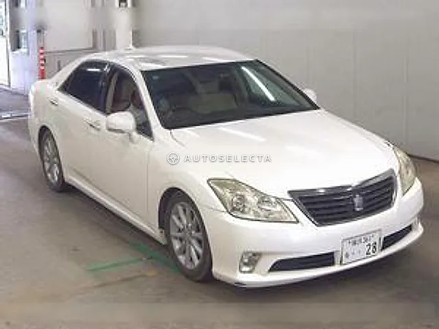 Toyota Crown 2010, auction grade 3.5