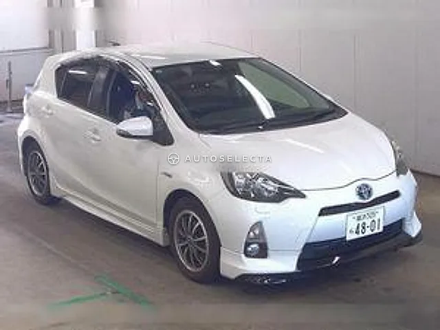 Toyota Aqua 2014, auction grade 4