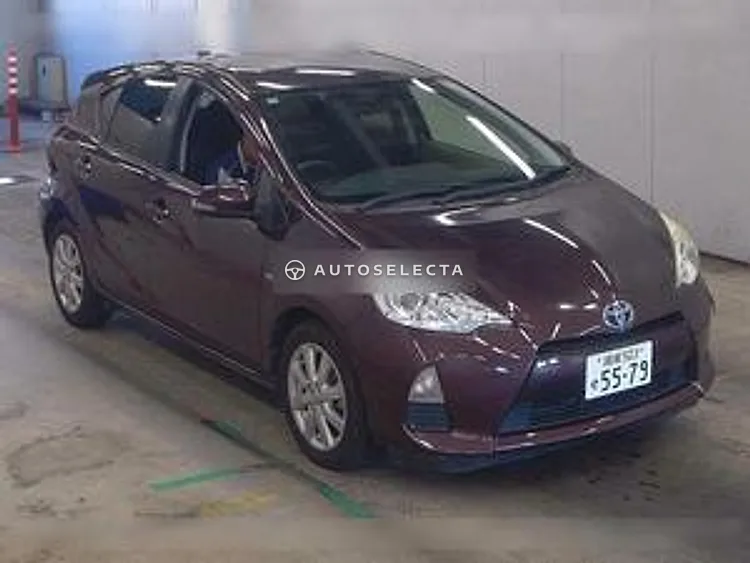 Toyota Aqua 2014, photo 1 of 6