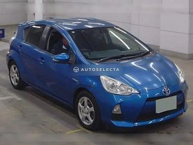 Toyota Aqua 2013, auction grade 3.5