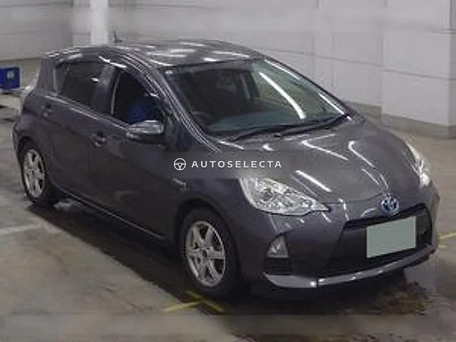 Toyota Aqua 2014, auction grade 4