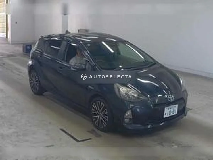 Toyota Aqua 2012, photo 1 of 1