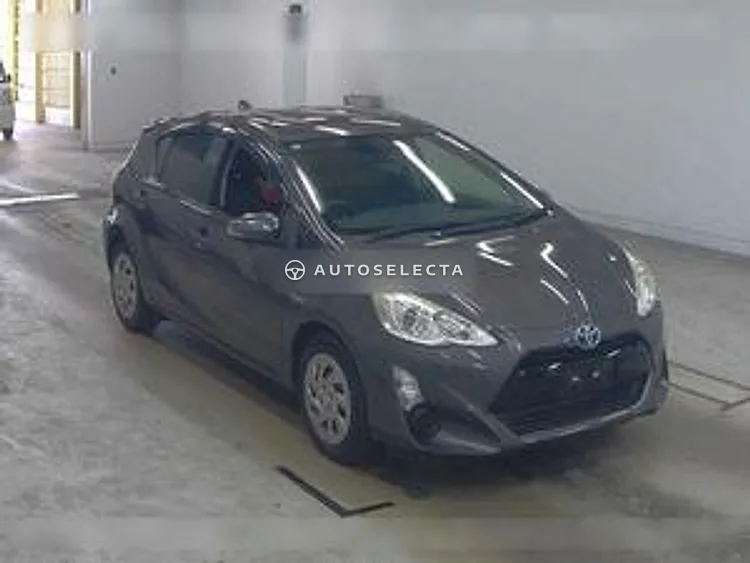 Toyota Aqua 2016, photo 1 of 1