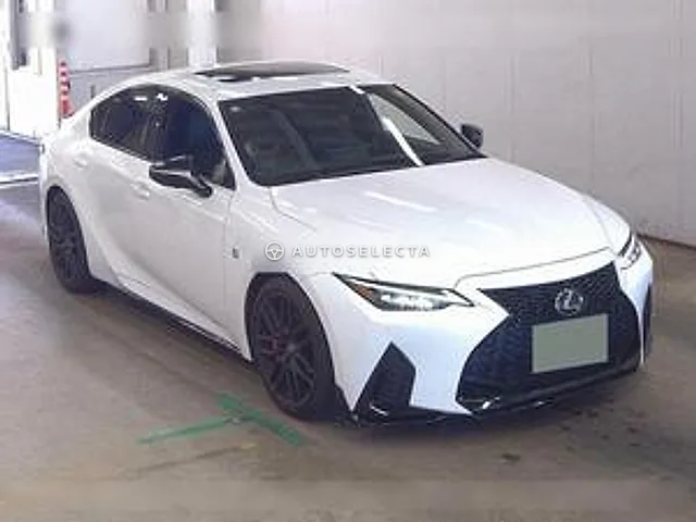 Lexus IS 2023, auction grade 5