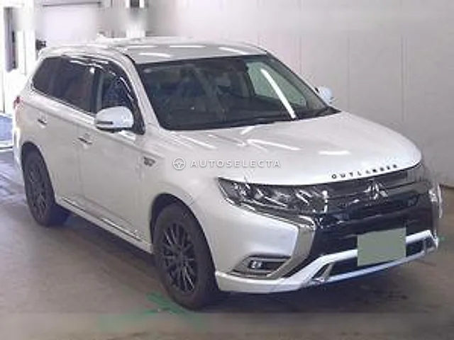 Mitsubishi Outlander PHEV 2020, auction grade 4.5