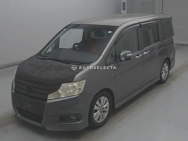 Honda Stepwgn Spada 2012, auction grade 3