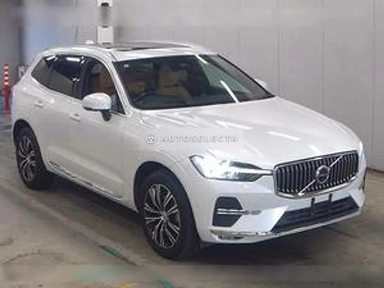Volvo XC60 2022, photo 1 of 6
