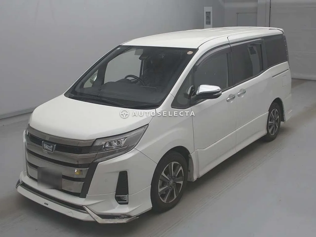 Toyota Noah 2021, photo 1 of 1