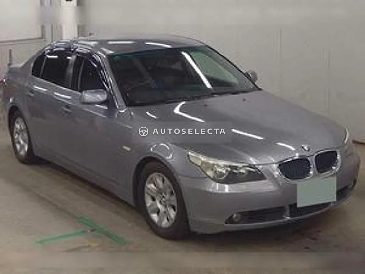 BMW 5 Series 2003, photo 1 of 6