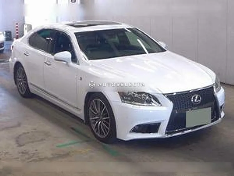 Lexus LS 2012, photo 1 of 6