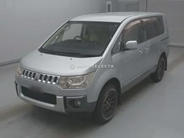 Mitsubishi Delica D:5 2012, auction grade 3.5