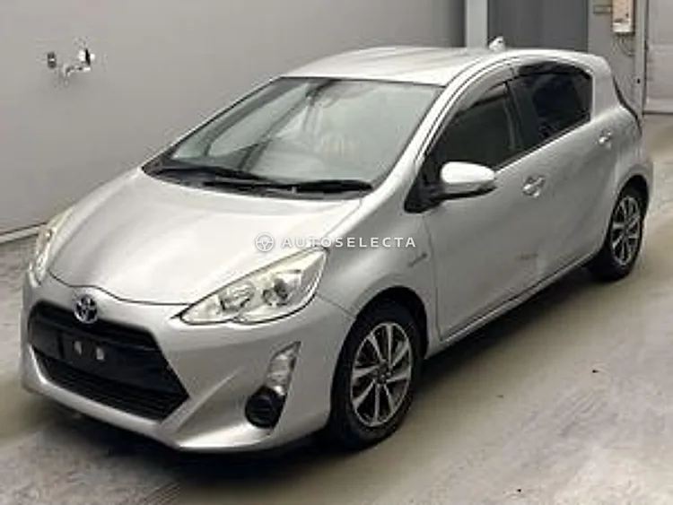 Toyota Aqua 2016, photo 1 of 1