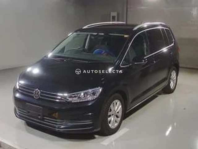 Volkswagen Golf Touran 2017, auction grade 4