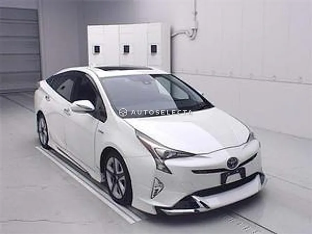Toyota Prius 2018, auction grade R