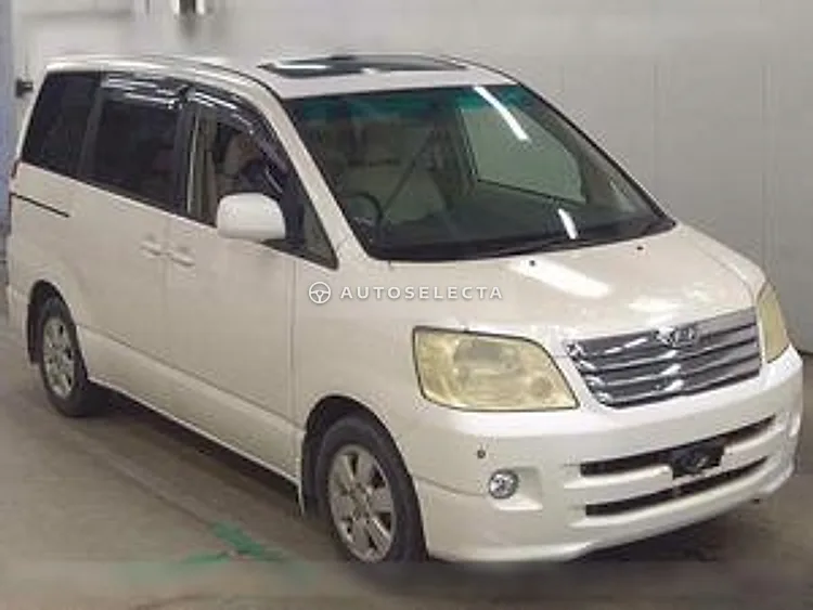 Toyota Noah 2002, photo 1 of 1