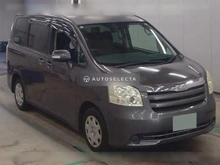 Toyota Noah 2008, photo 1 of 1