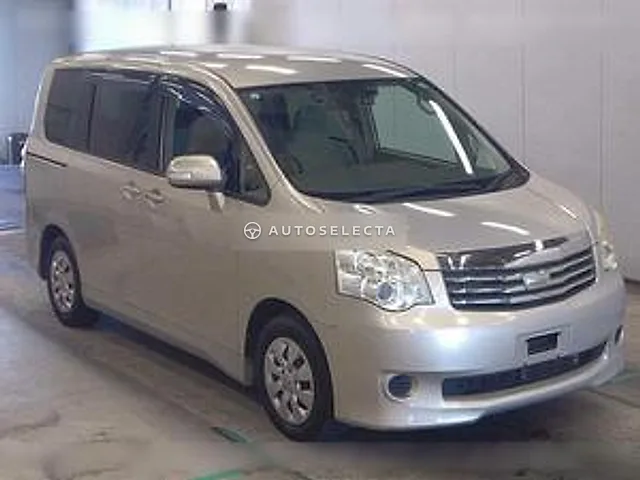 Toyota Noah 2013, auction grade 3.5