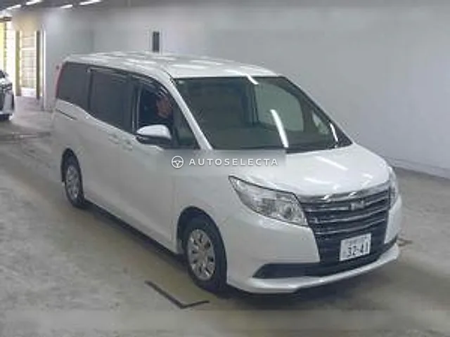 Toyota Noah 2014, auction grade R