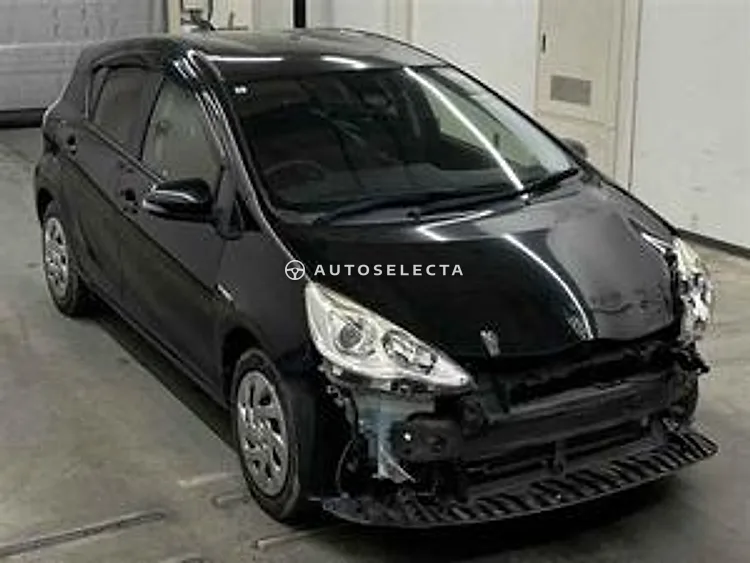 Toyota Aqua 2016, photo 1 of 1