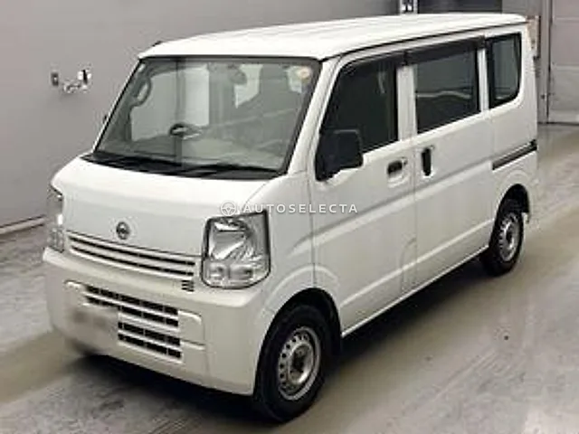 Nissan NV100 Clipper 2015, auction grade 3.5