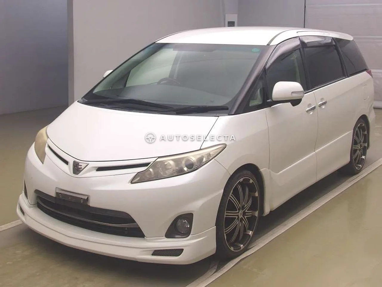 Toyota Estima 2011, photo 1 of 1