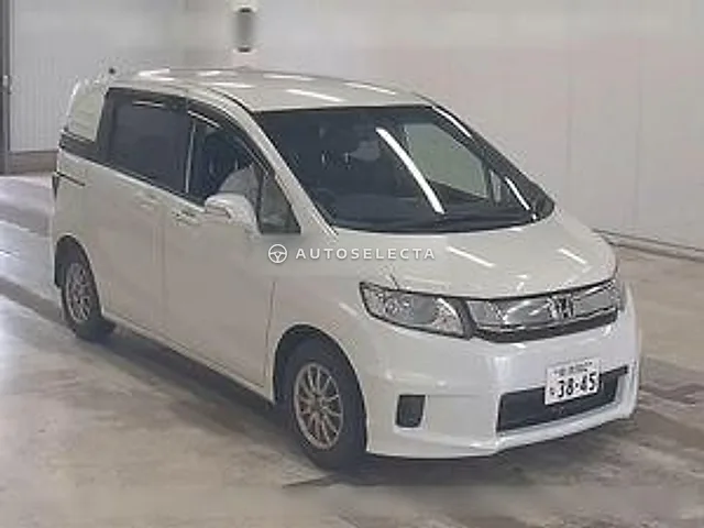 Honda Freed Spike 2016, auction grade 3.5