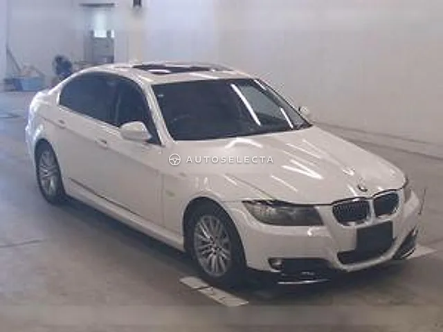BMW 3 Series 2010, auction grade 4