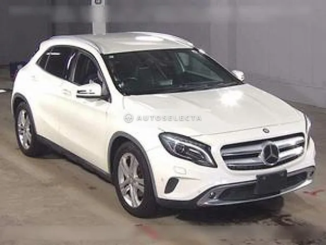 Mercedes-Benz GLA-Class 2014, auction grade 4.5