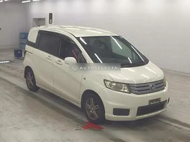 Honda Freed Spike 2011