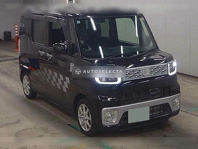 Daihatsu Wake 2016, auction grade 3