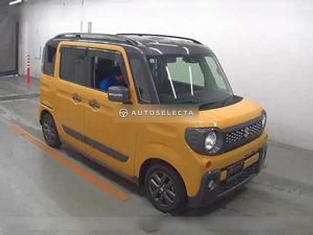 Suzuki Spacia Gear 2022, auction grade 4.5