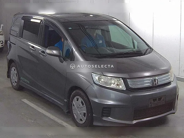 Honda Freed Spike Hybrid 2011, auction grade 4