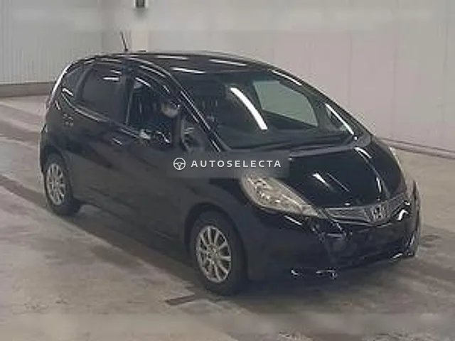 Honda Fit 2011, auction grade 3