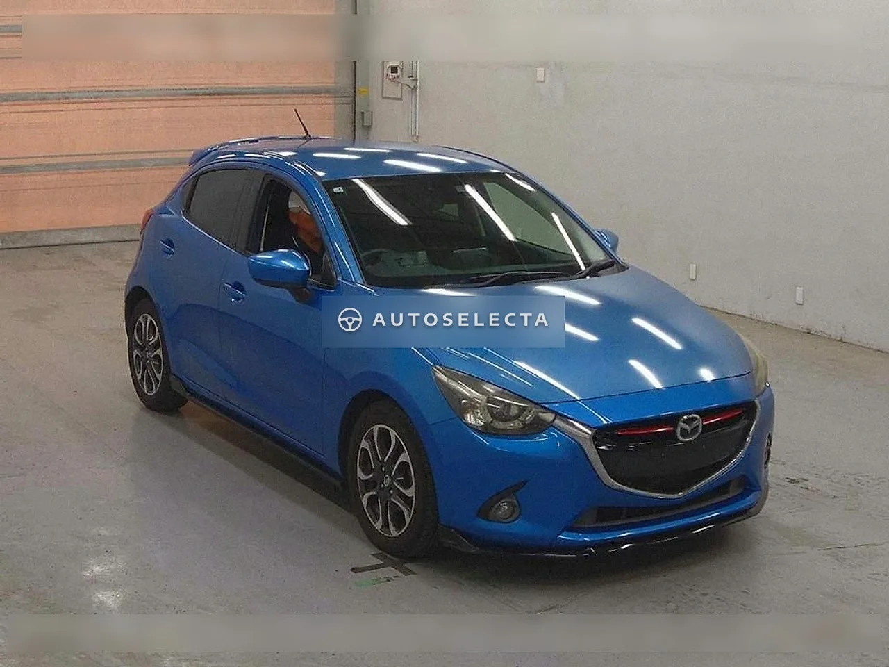Mazda Demio 2015, photo 1 of 6