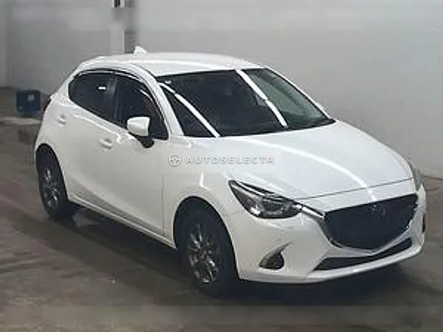 Mazda Demio 2017, auction grade 3.5