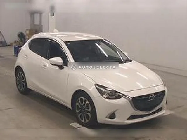 Mazda Demio 2017, auction grade R