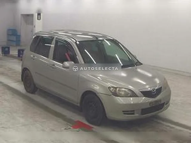 Mazda Demio 2004