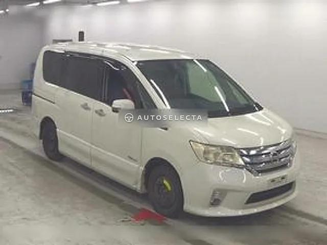 Nissan Serena 2013